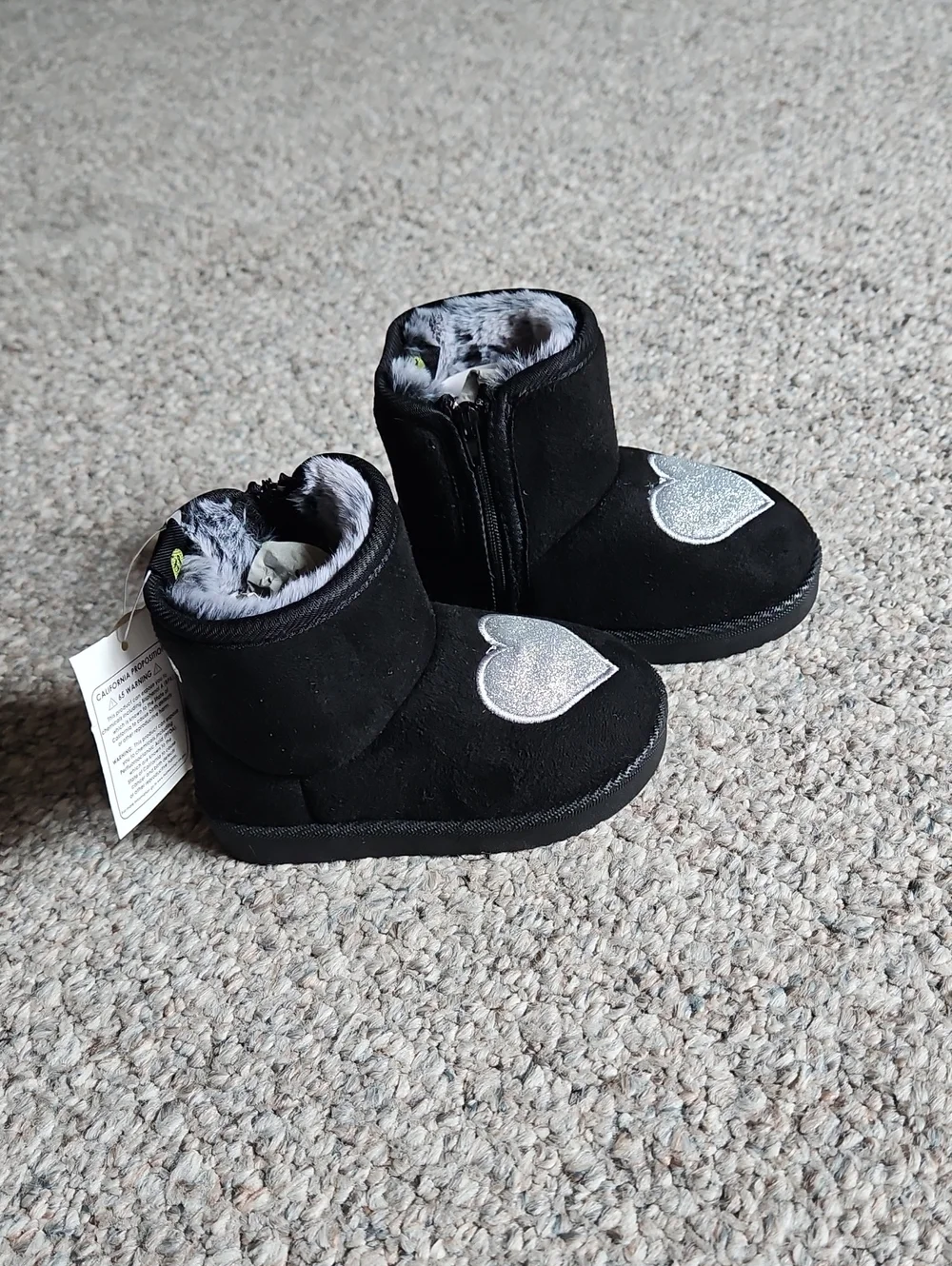 New Just Steps Kids Black Heart Booties - Cozy Faux Fur Lined Toddler Boots.